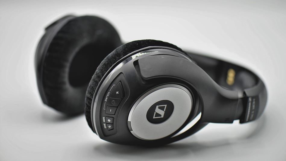 best cheap wireless on ear headphones